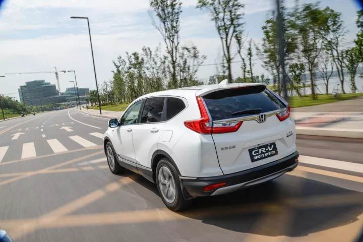 全新一代CR-V 銳?混動(dòng)領(lǐng)銜，東風(fēng)Honda榮耀亮相武漢車展